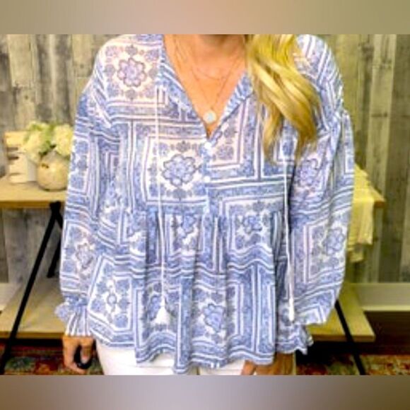 Nwot Blue top. M - Picture 1 of 3